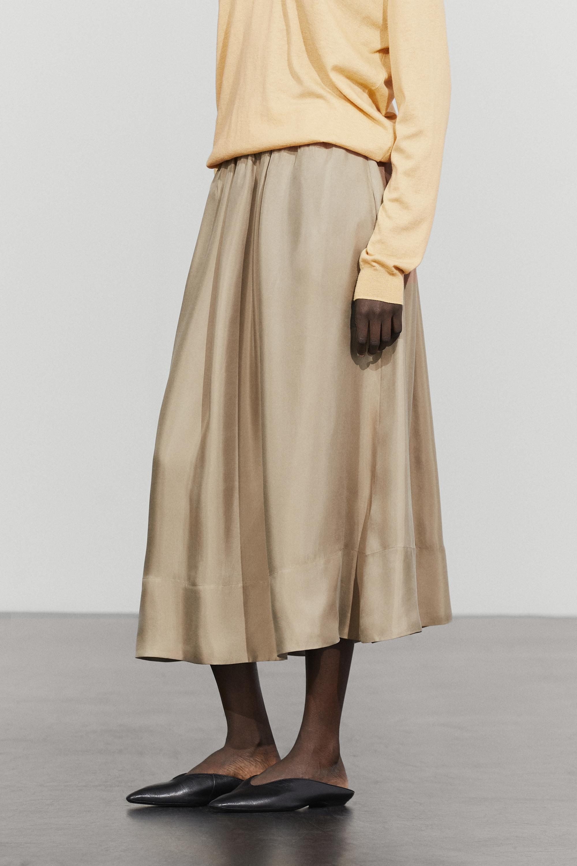 Flowing elastic waist midi skirt — Sand