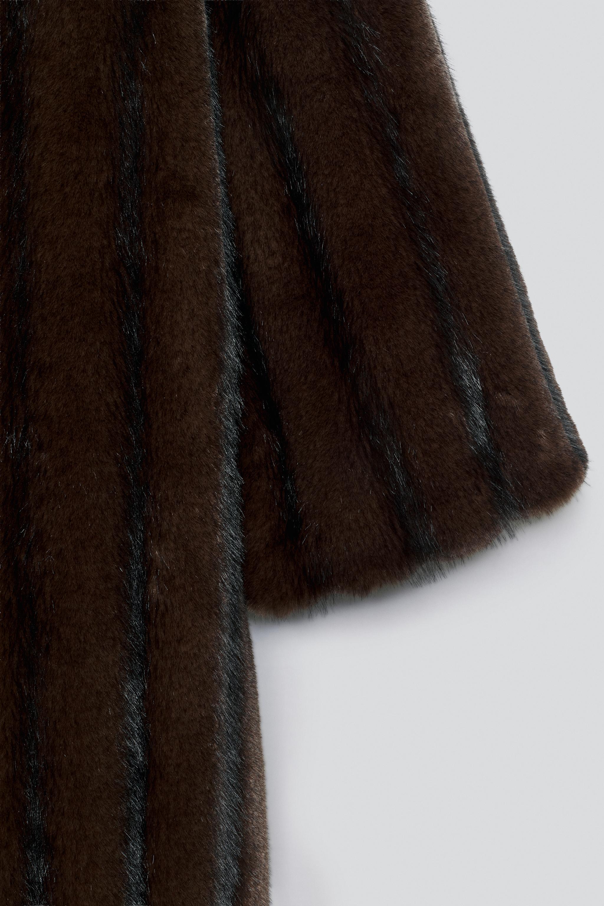MANTEAU EFFET FOURRURE RÉVERSIBLE CONTRASTE