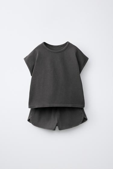 Zaras SET MED T-SHIRT OCH BERMUDASHORTS - Mörk antracit