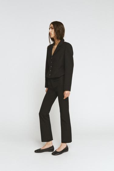 ENSEMBLE BLAZER ET PANTALON CAPRI ZW COLLECTION - Groseille de Zara - Image 5