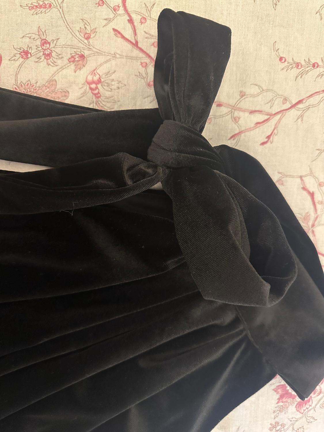 VELVET HALTER TOP WITH BOW - Image 3