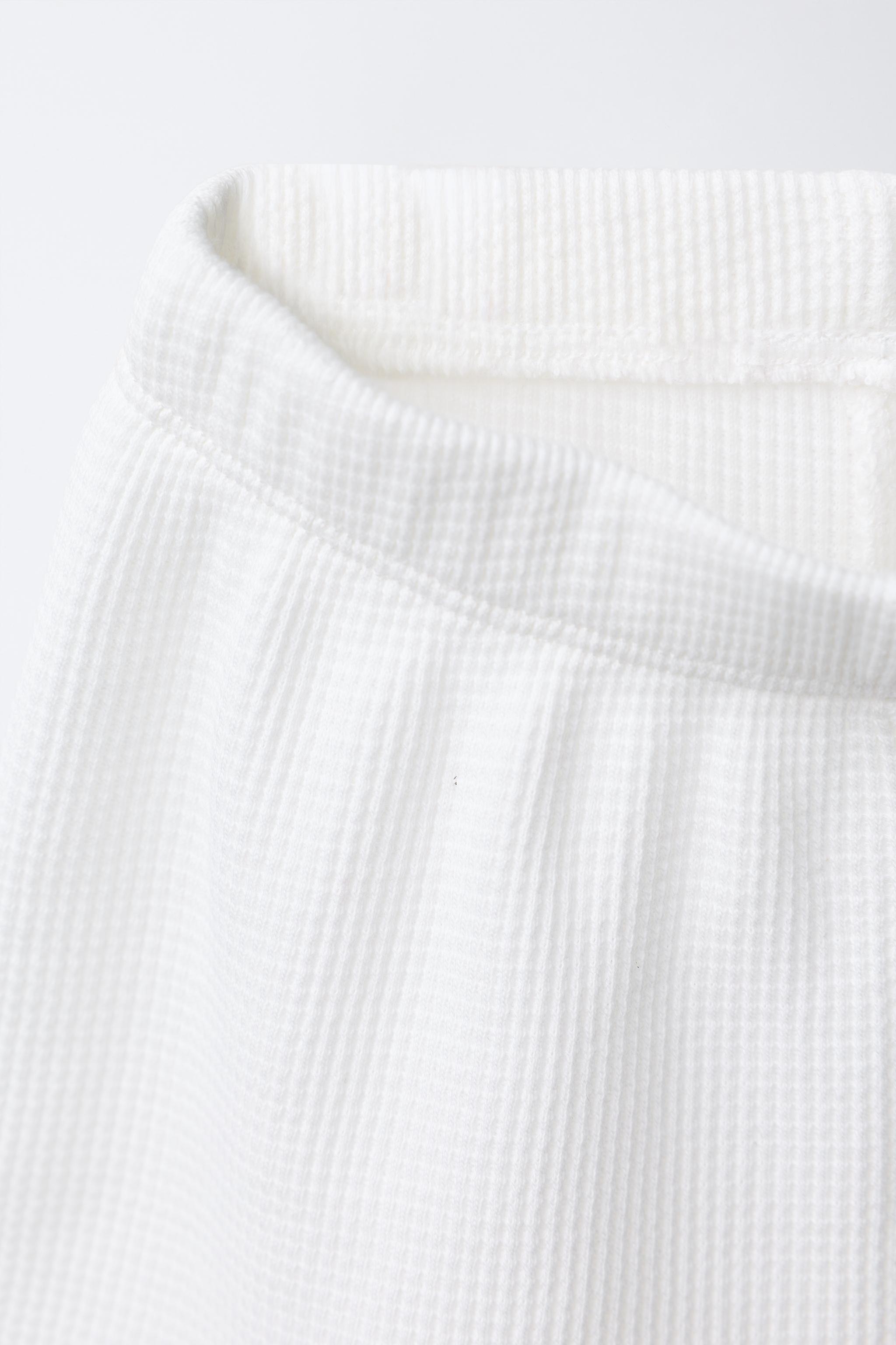 Детские шорты Zara PLAIN WAFFLE T-SHIRT AND BERMUDA SET — фото 4