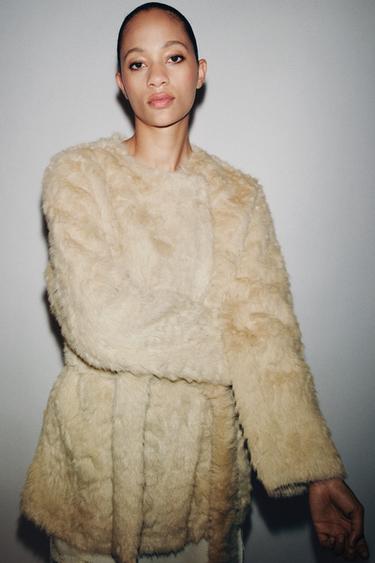 CHAQUETA EFECTO PELO CINTURÓN ZW COLLECTION - Crudo de Zara