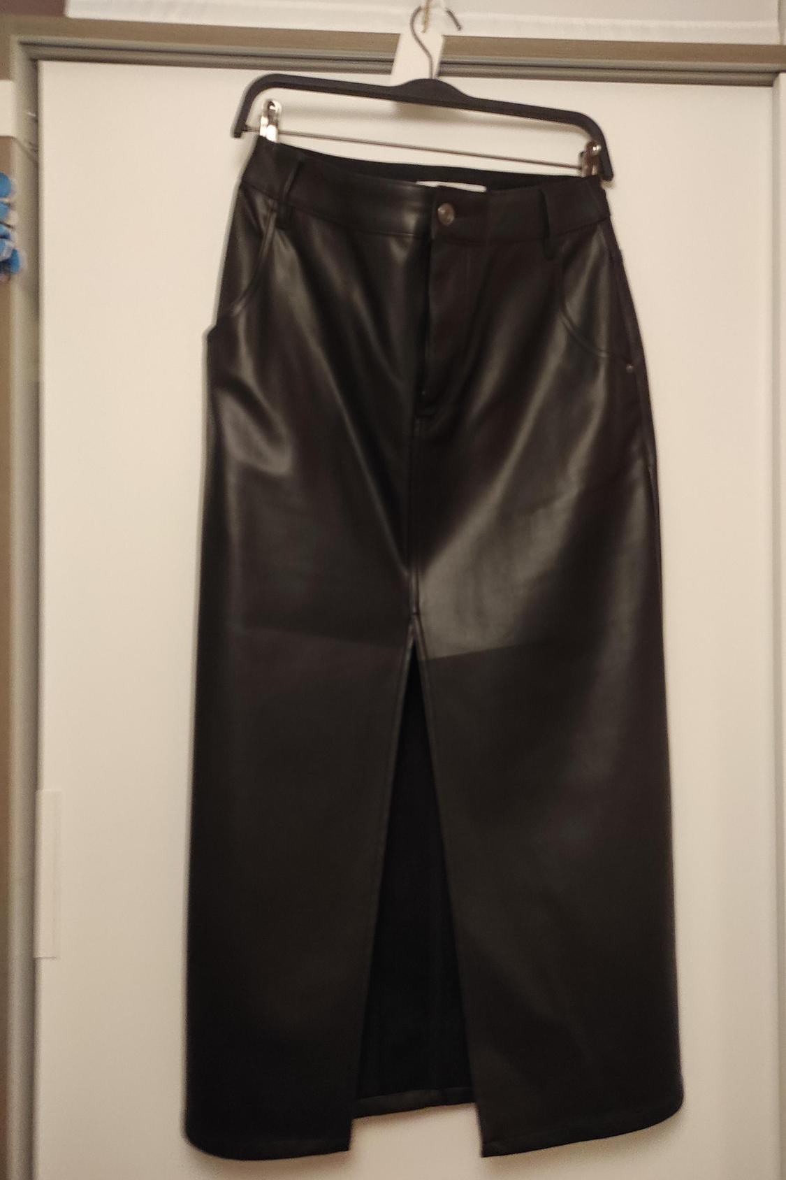 FAUX LEATHER PENCIL SKIRT