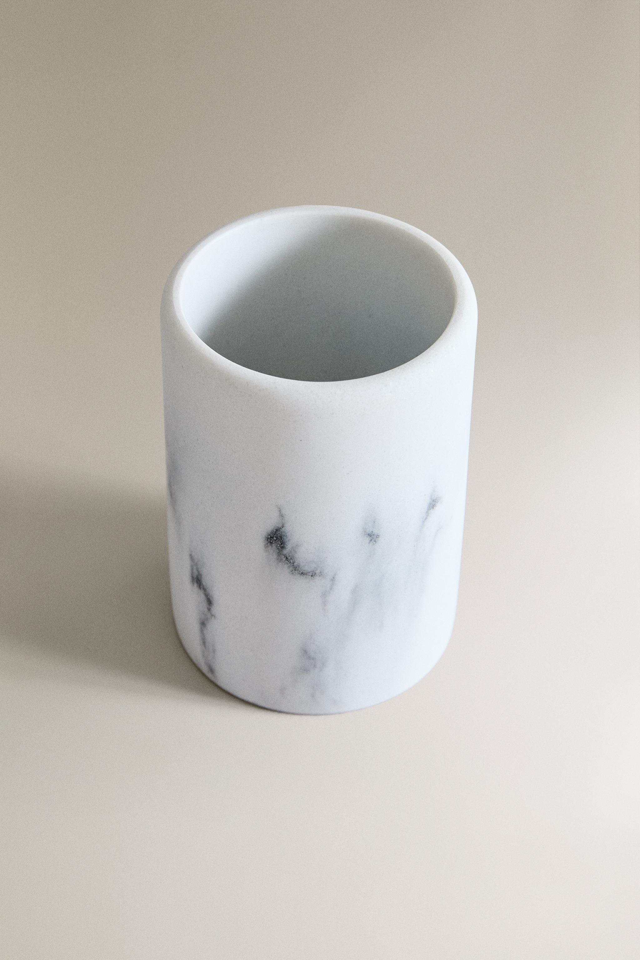 MARBLE-EFFECT TOOTHBRUSH TUMBLER — Gray