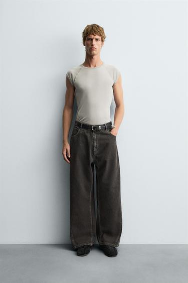 RELAXED-FIT-HOSE MIT GEDREHTER NAHT - Dunkelgrau von Zara