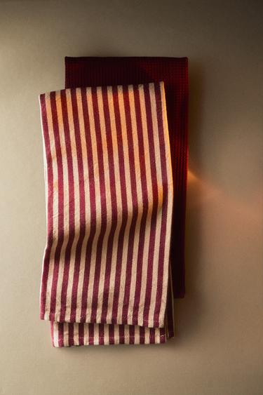 CHRISTMAS STRIPED WAFFLE KITCHEN TOWEL (PACK OF 2) — Red 1
