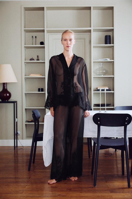 PANTALÓN SEMITRANSPARENTE BORDADOS - Negro de Zara - Imagen 0