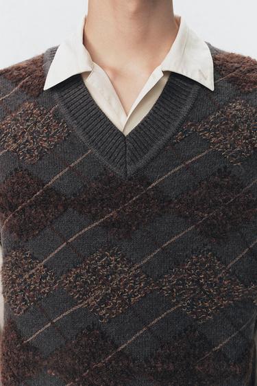 GILET EN MAILLE À LOSANGES TEXTURÉE SOSHIOTSUKI X ZARA - Gris anthracite de Zara - Image 3