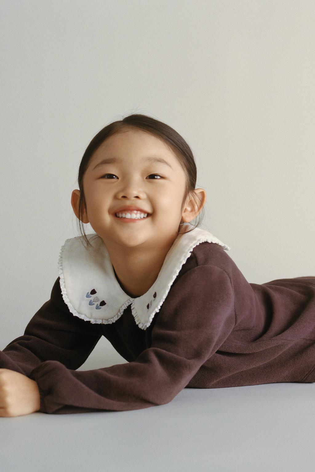 CAMISETA SOFT TOUCH CUELLO BOBO BORDADO