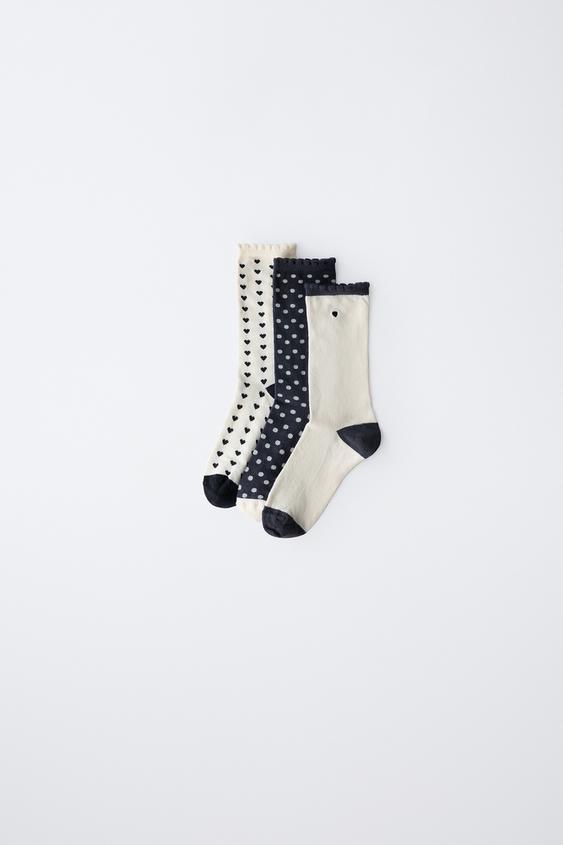 LOT DE TROIS PAIRES DE CHAUSSETTES CŒURS ET POIS - Écru / Noir de Zara - Image 0