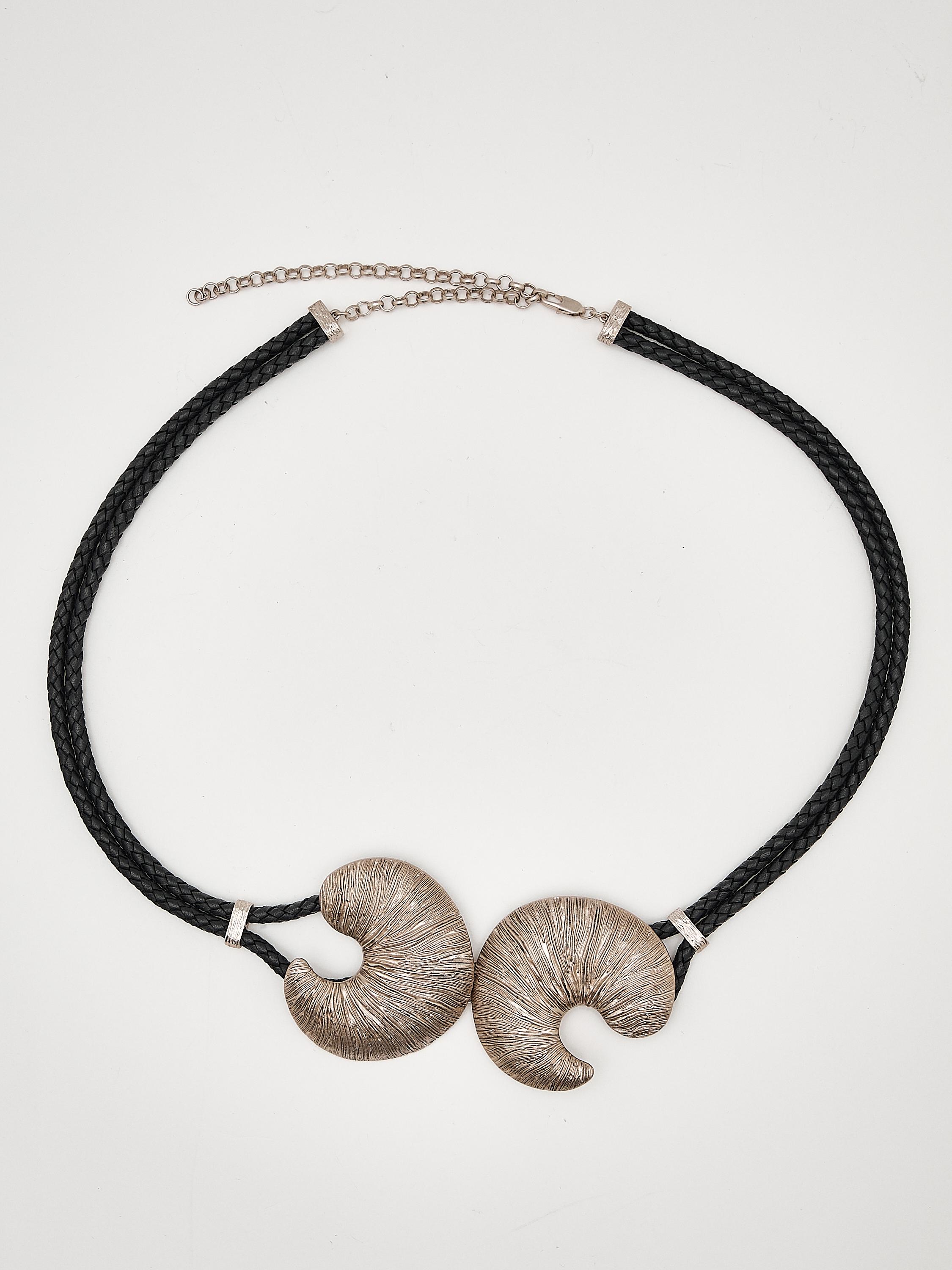 Ceinture en cuir avec boucle fossile