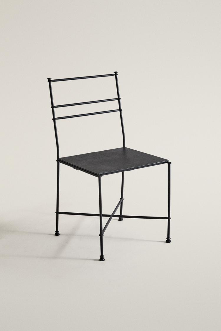 OUTDOOR WROUGHT IRON CHAIR — Black