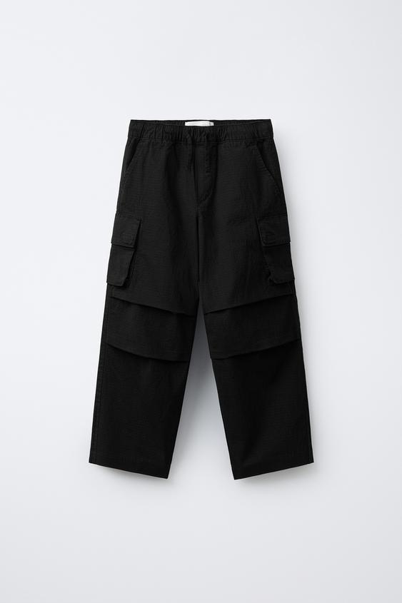 PANTALÓN CARGO - Negro de Zara - Imagen 0