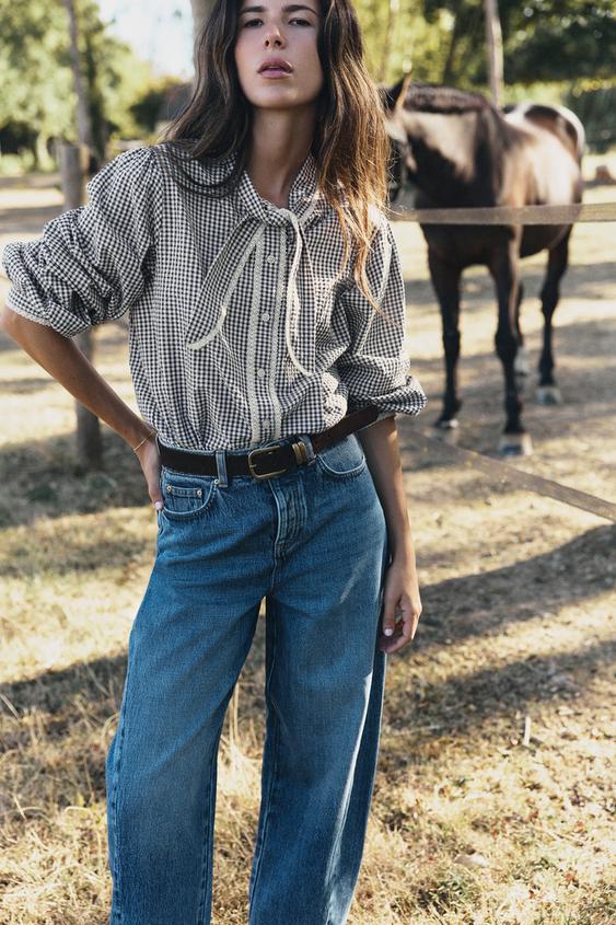 BLOUSE À CARREAUX, NŒUD ET DENTELLE - Écru / Bleu marine de Zara - Image 2