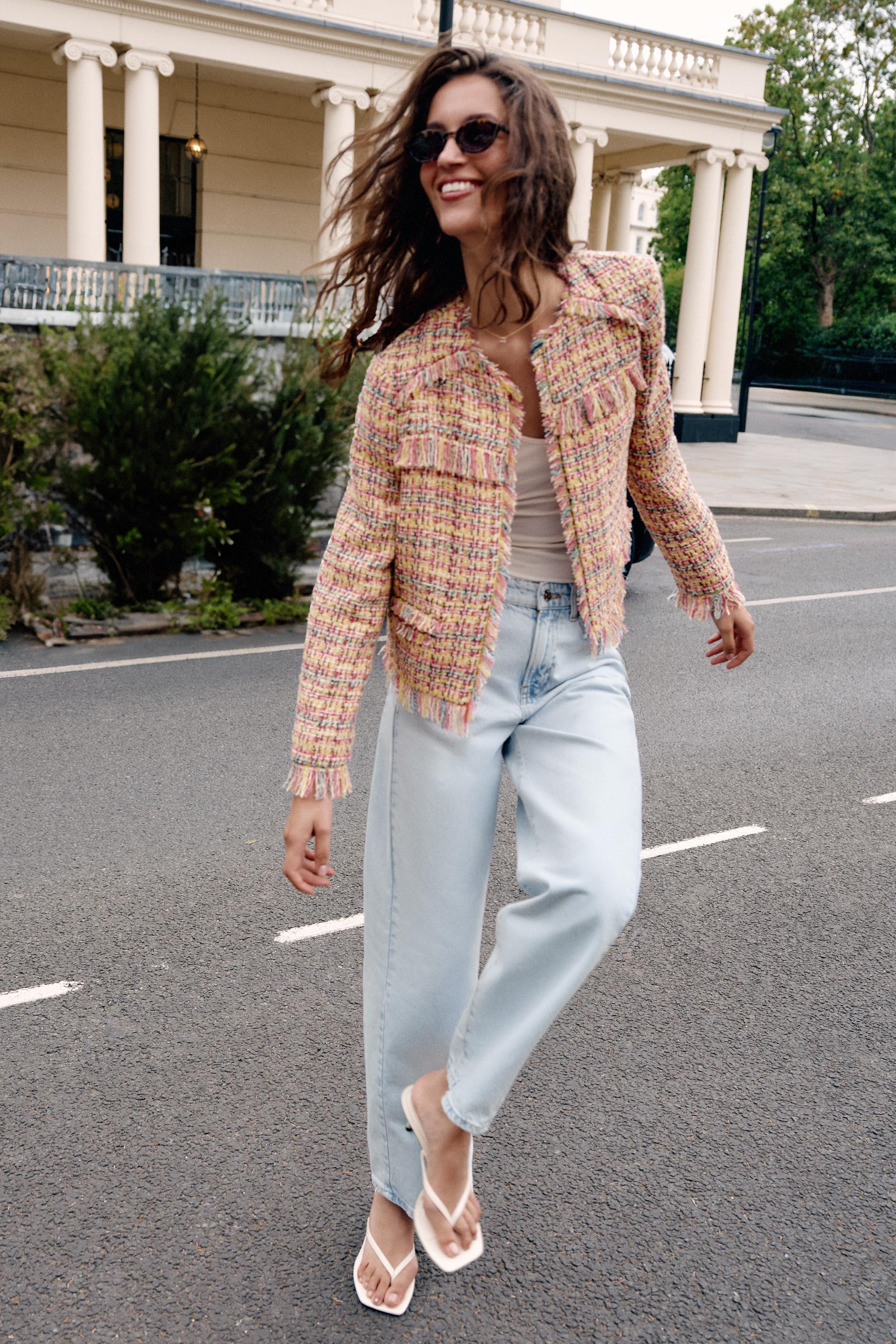 TEXTURED FRINGE BLAZER