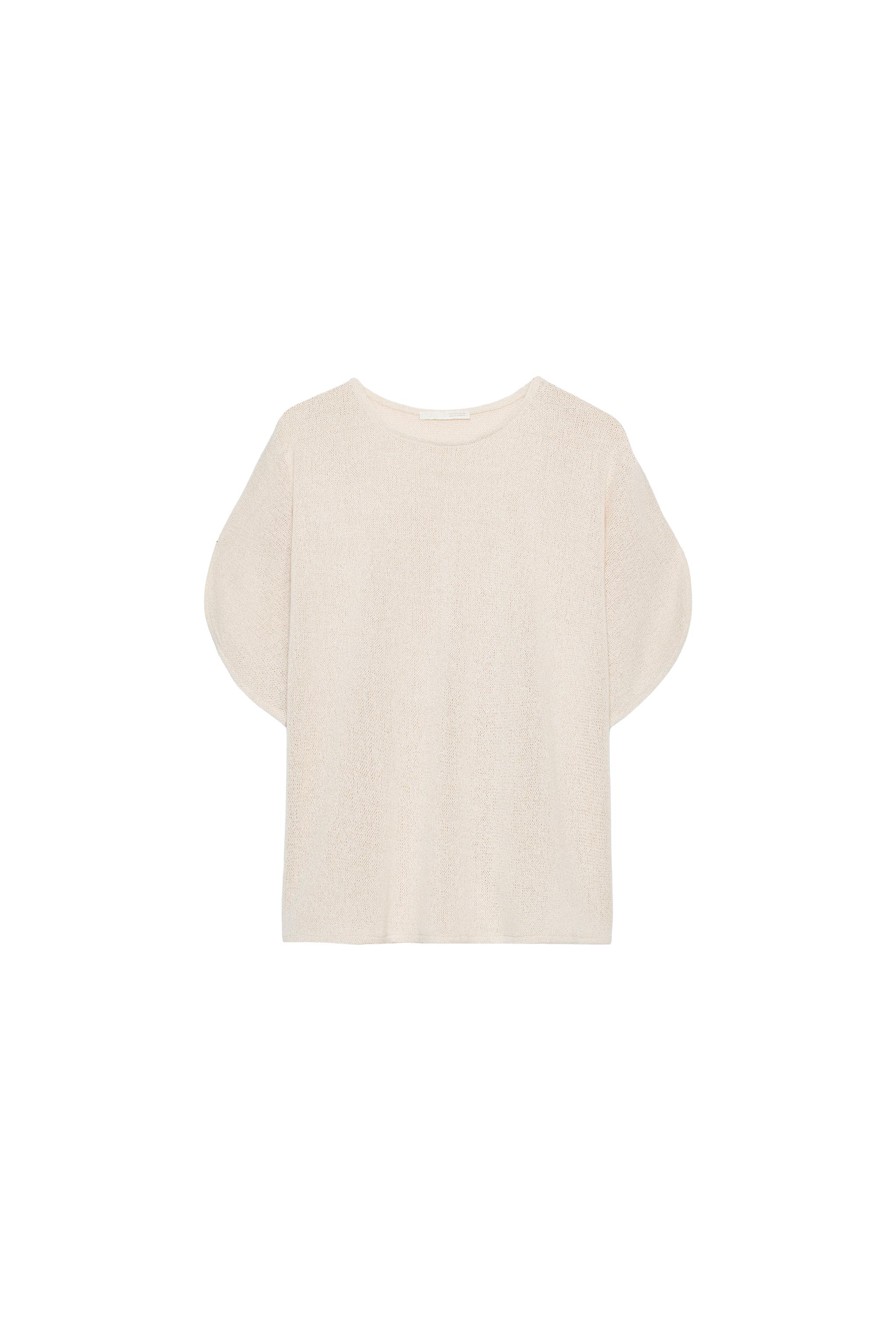 RUSTIC CAPE SLEEVE TOP