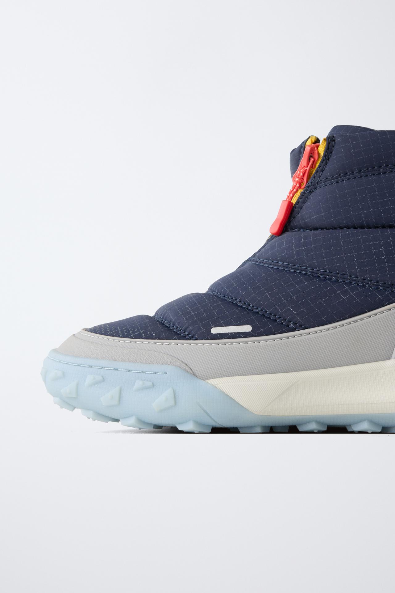 CONTRAST PADDED BOOTS — Blue
