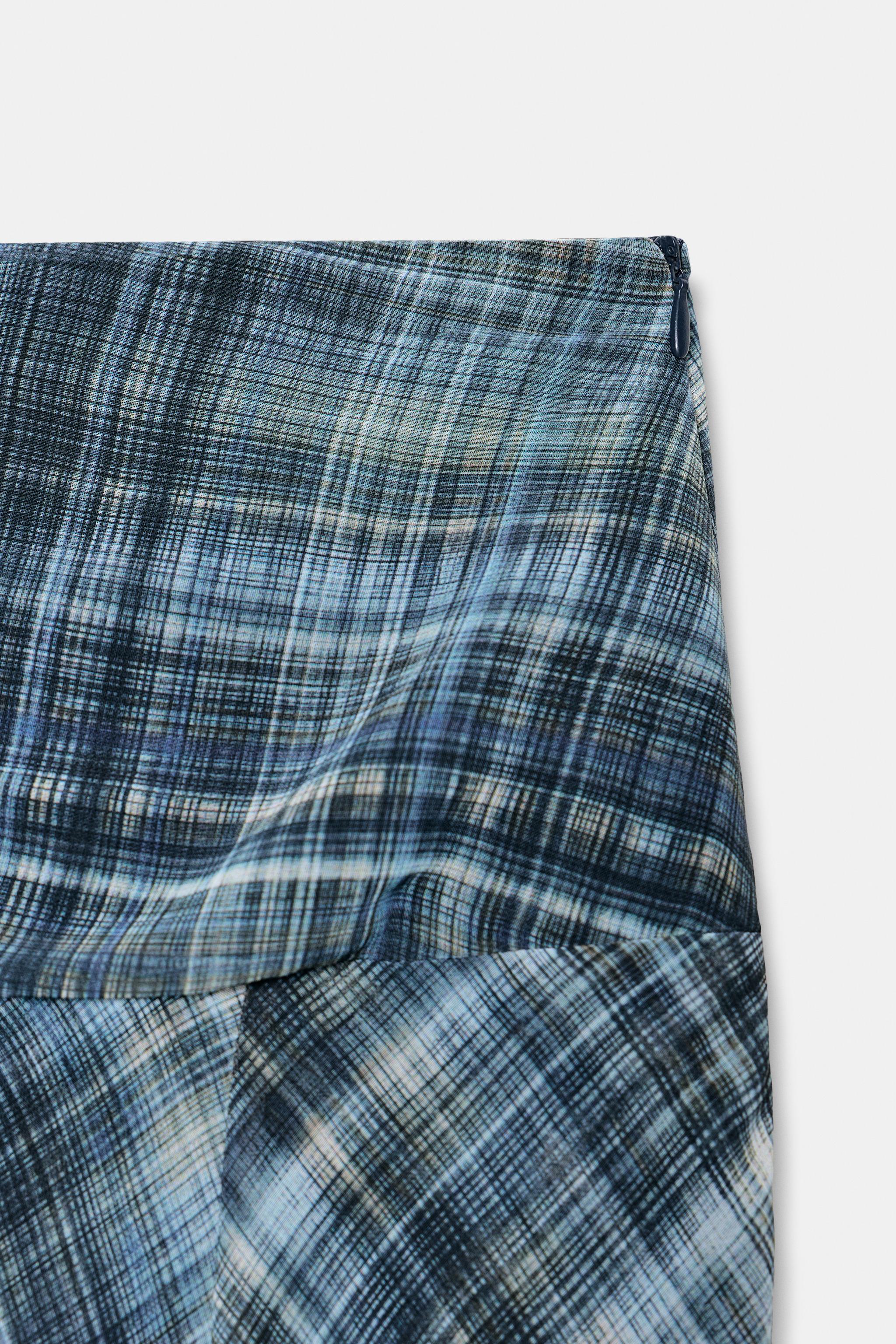 JUPE MI-LONGUE ASYMÉTRIQUE À CARREAUX