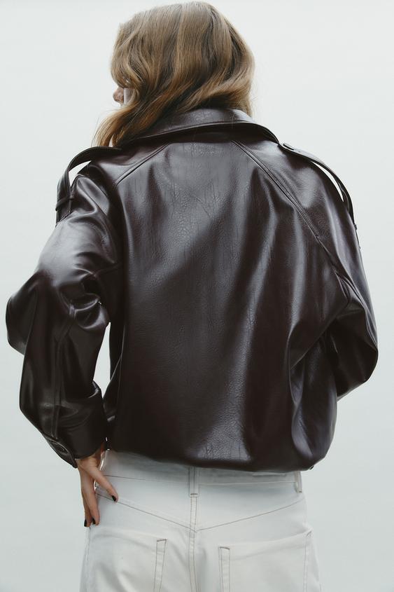 https://static.zara.net/assets/public/ea07/bea3/8ba7413284f8/86a9861af3df/04391759717-a3/04391759717-a3.jpg?ts=1739869089834&w=563