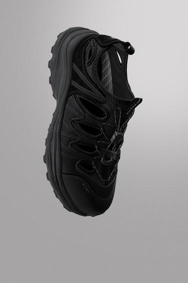 ZAPATILLA DEPORTIVA - Negro de Zara - Imagen 0
