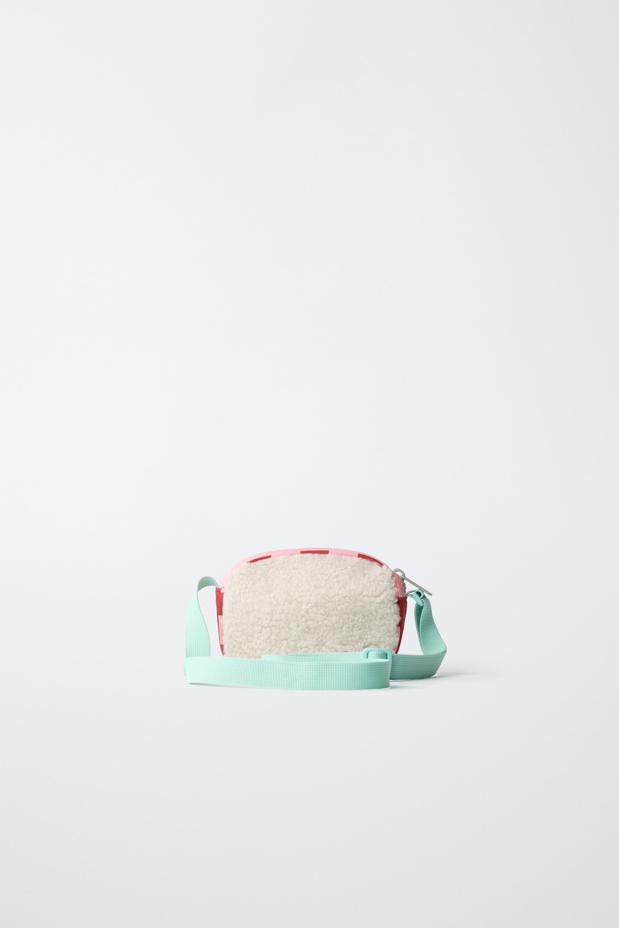 SAC BANDOULIÈRE EN PEAU DE MOUTON MINNIE MOUSE © DISNEY