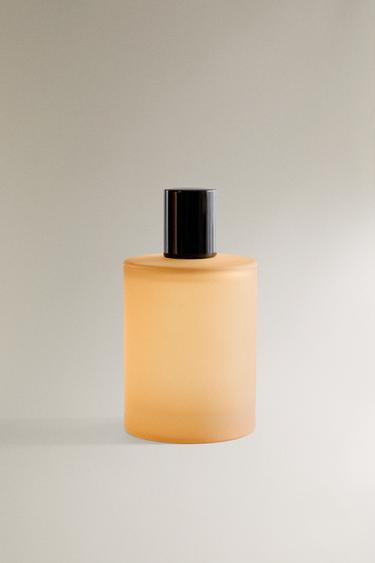 (100 ML) SILK PEONY FABRIC FRESHENER - Pale pink by Zara - Image 1