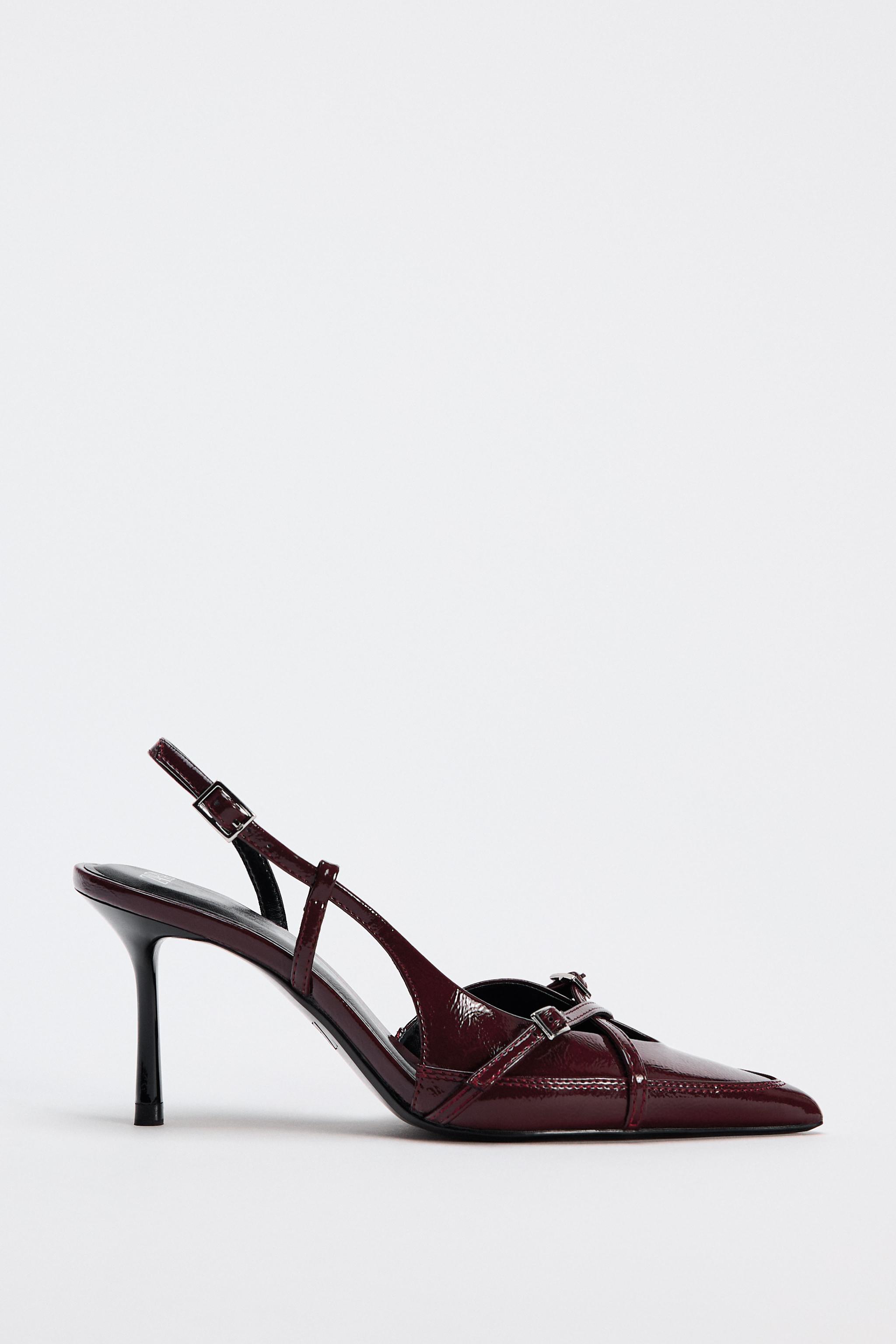 BUCKLED STRAP HEELED SHOES