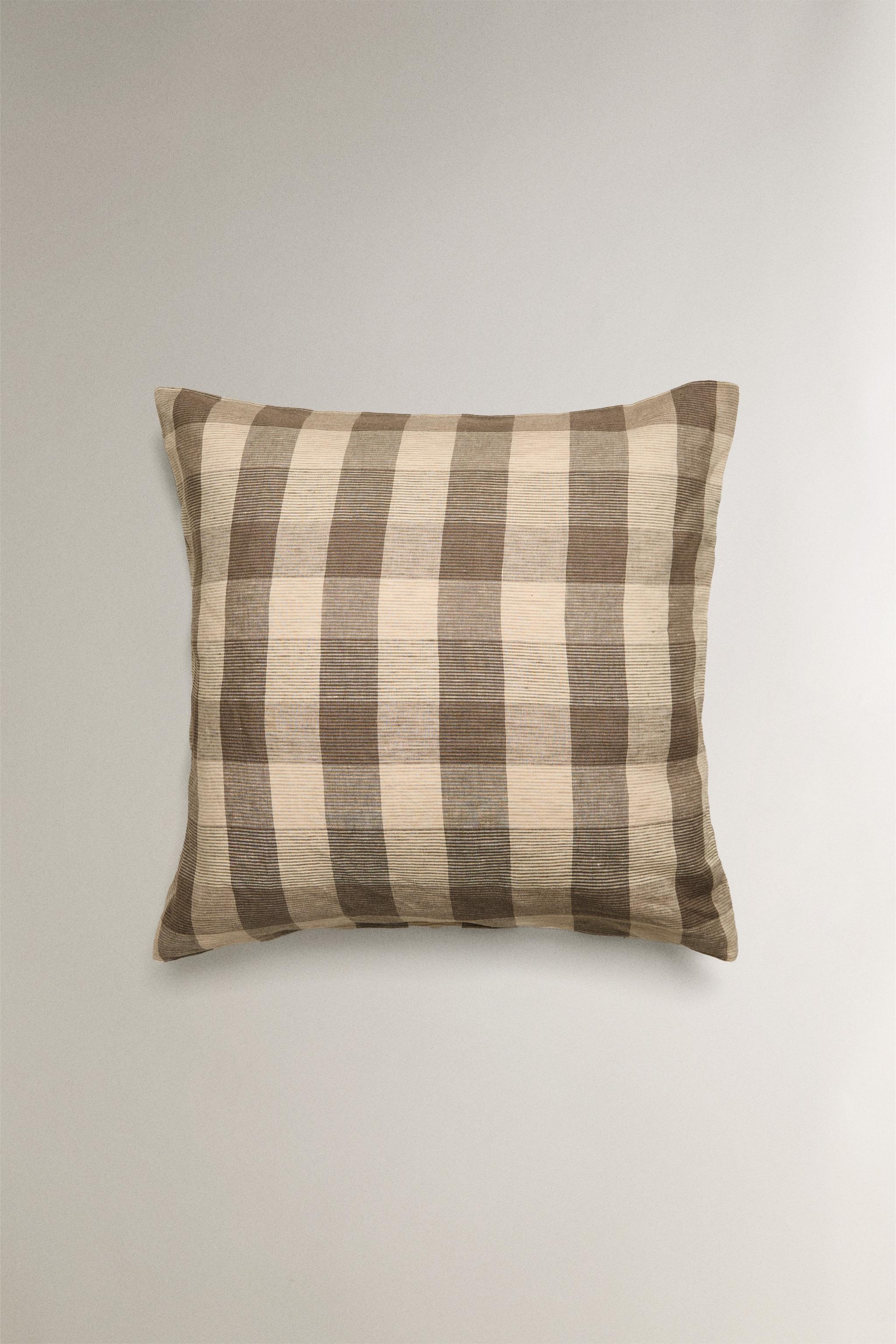 CHECKED LINEN PILLOWCASE