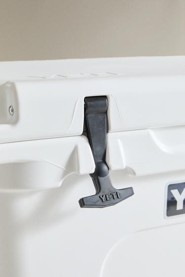 GLACIÈRE RIGIDE PORTABLE YETI - Blanc de Zara - Image 3