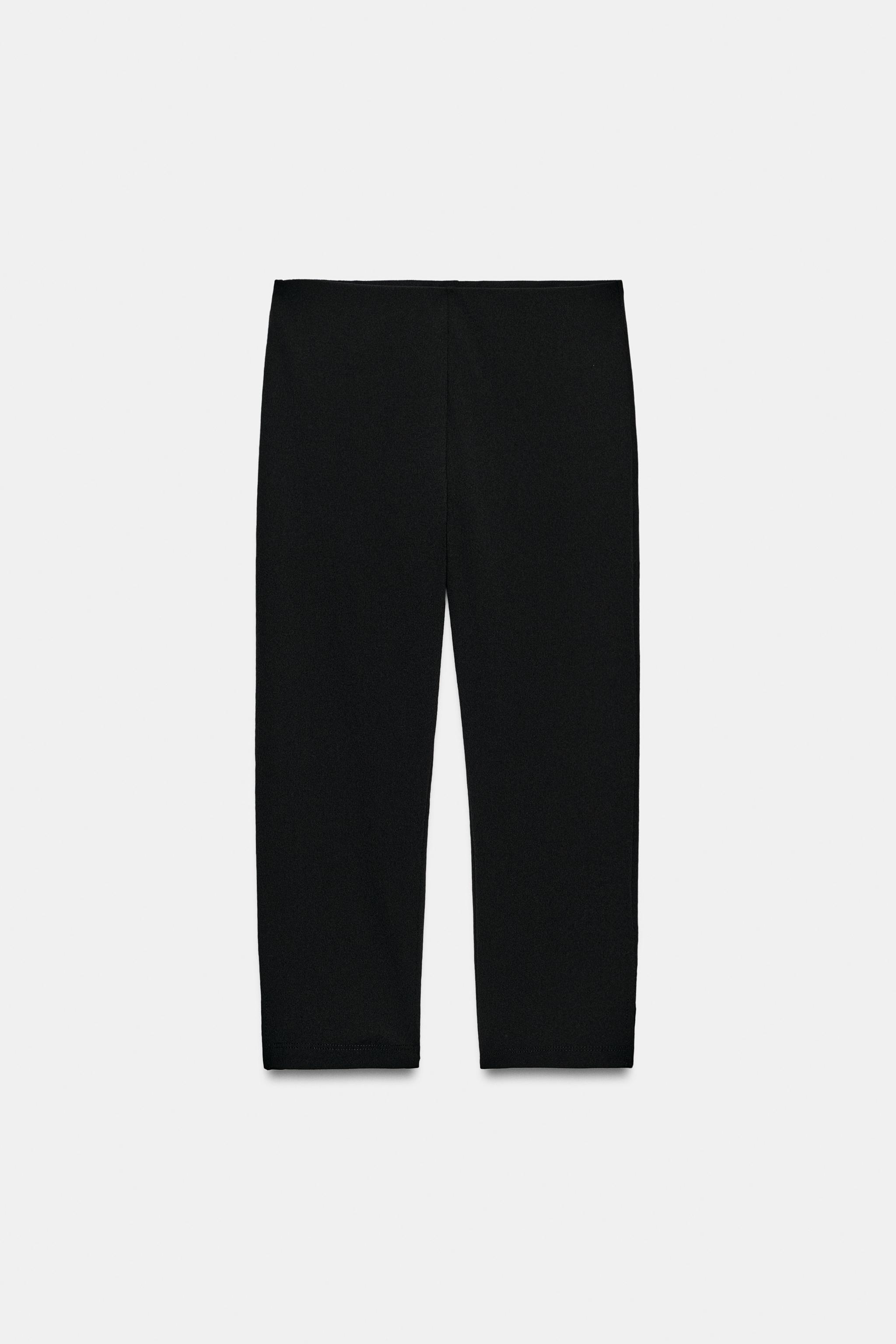 STRETCH CAPRI PANTS — Black