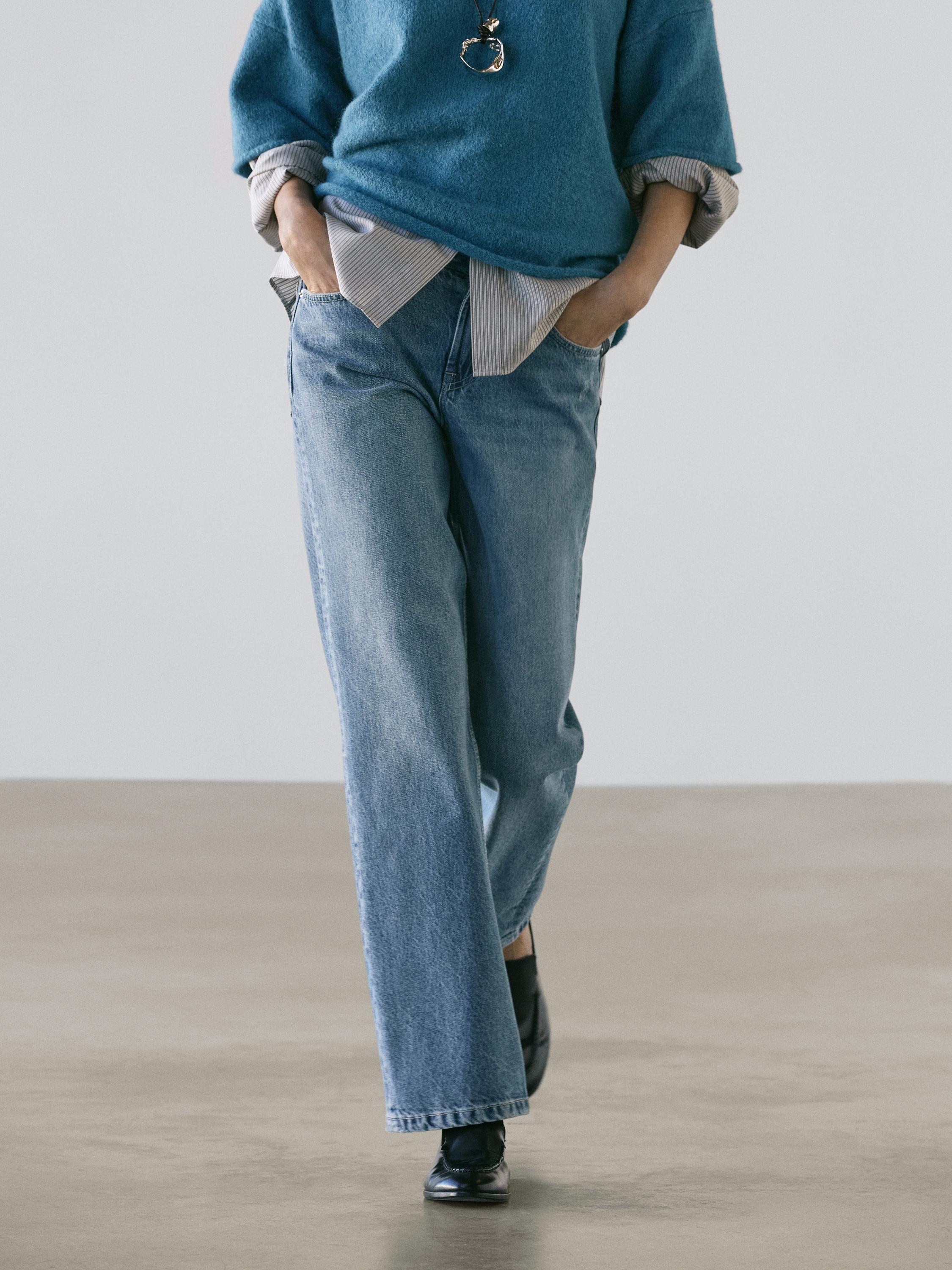 Low-rise straight-leg jeans