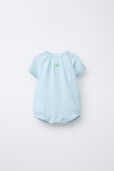 PELELE TEXTURA BORDADO PEZ - Azul claro de Zara