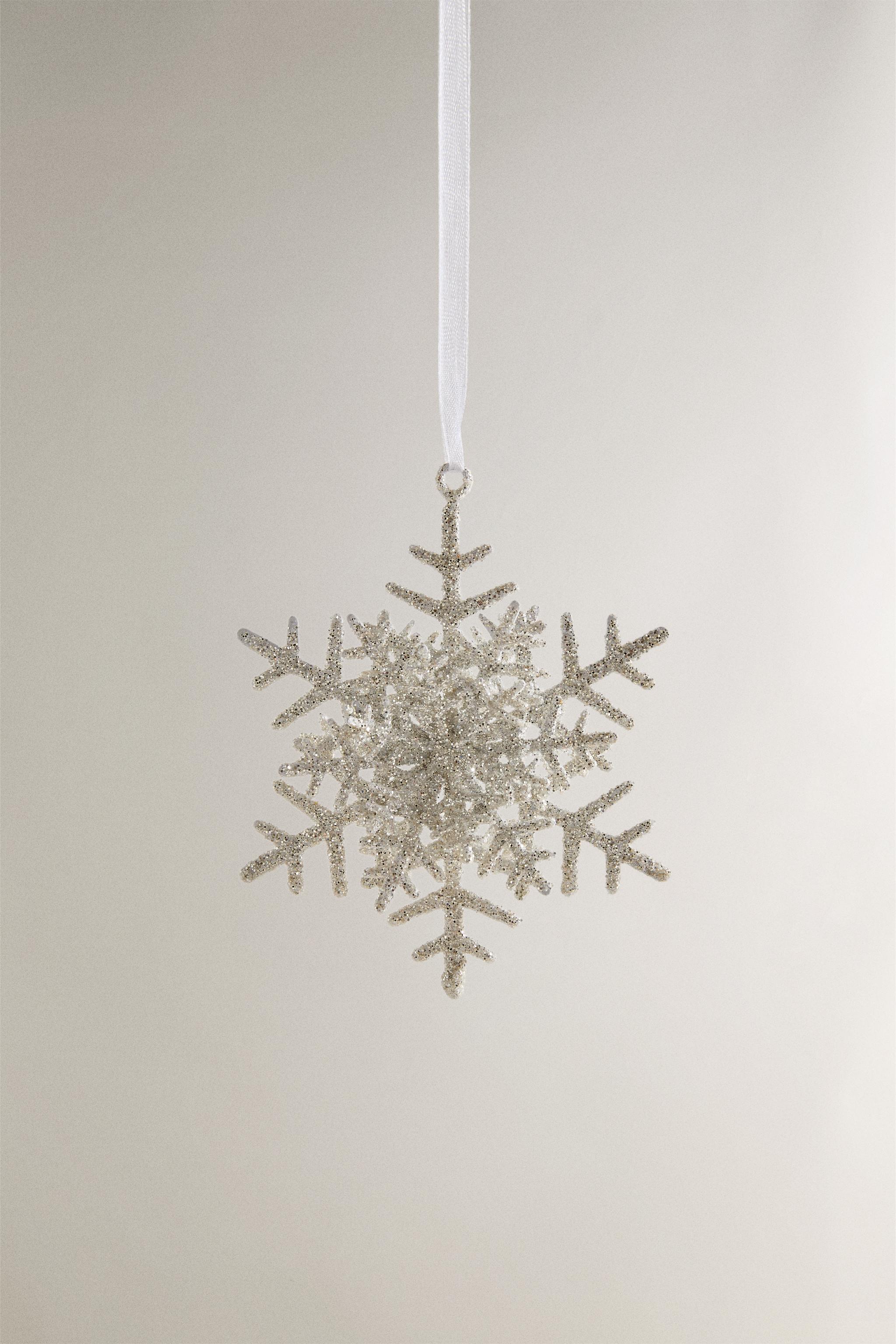 SNOWFLAKE CHRISTMAS TREE ORNAMENT