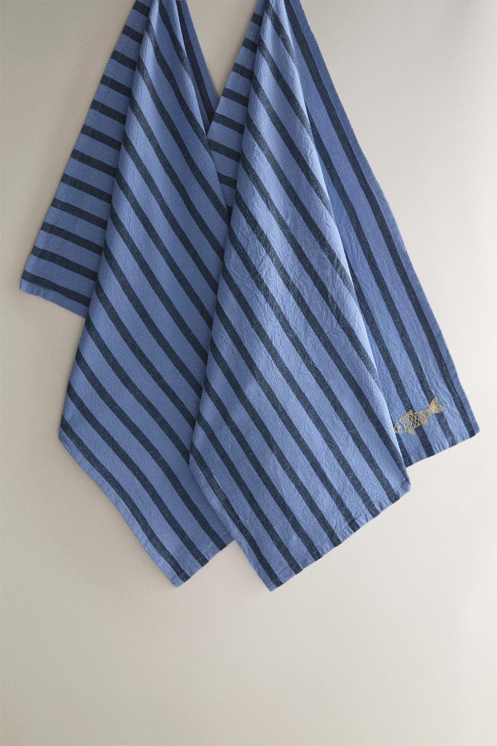 STRIPED FISH KITCHEN TOWELS (PACK OF 2) — Blue