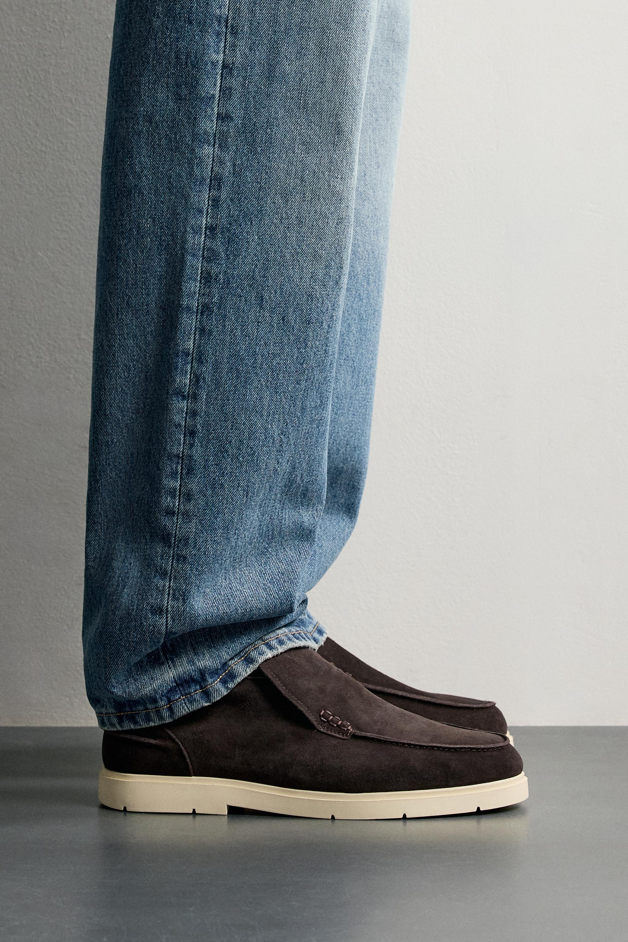 CASUAL LEATHER BOOTS