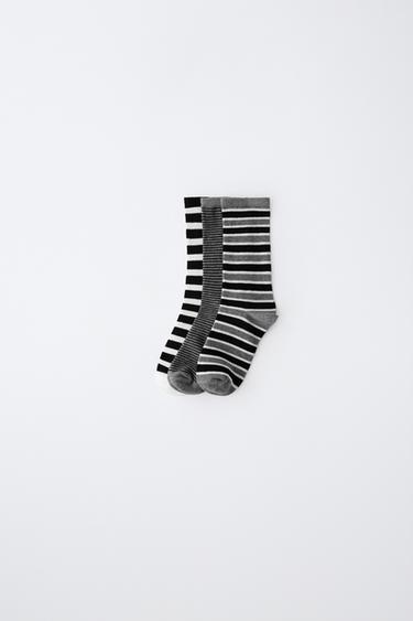 THREE-PACK OF STRIPED AND SOLID MID-CALF SOCKS — Black / White 1