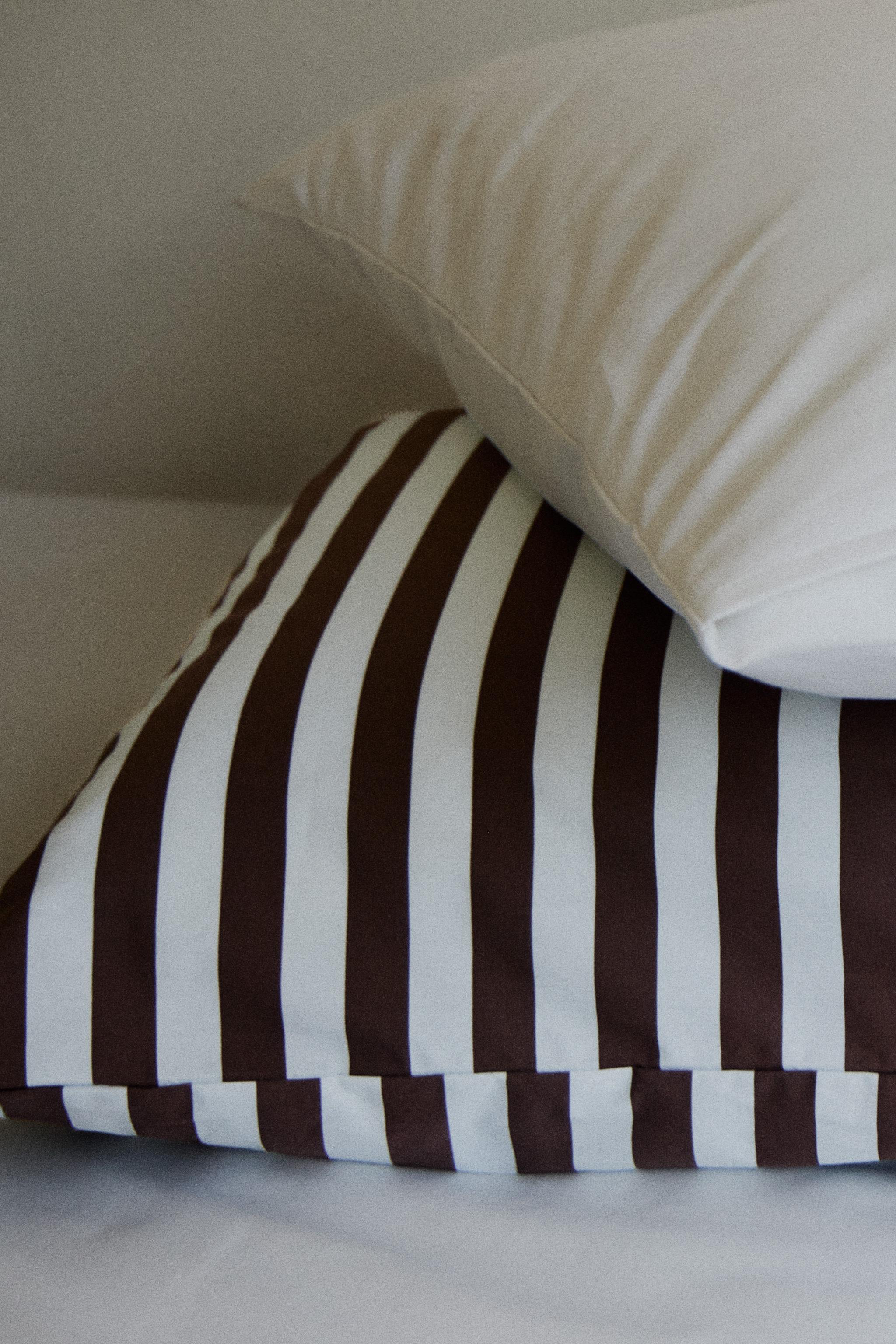 STRIPED COTTON PERCALE DUVET COVER (300 THREAD COUNT)