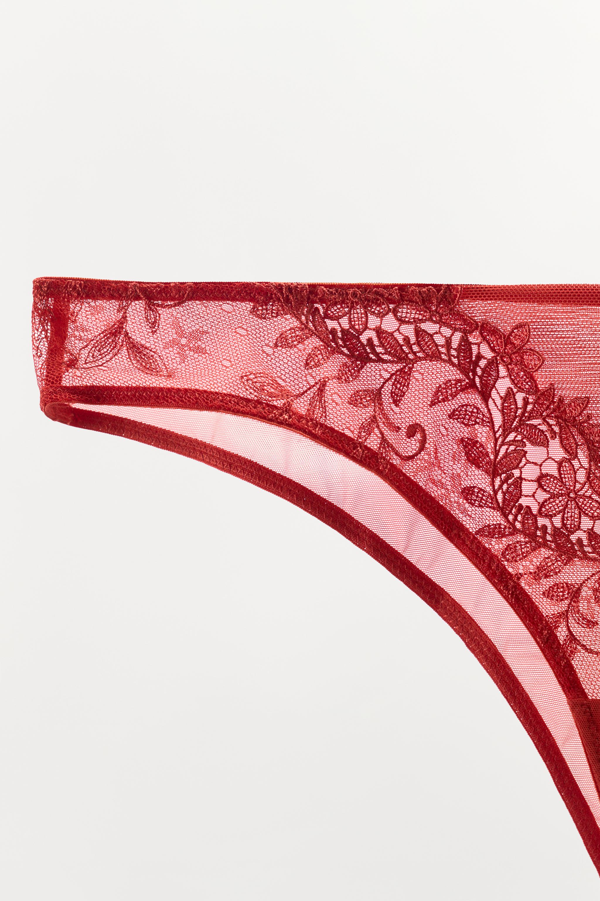 CULOTTE EN DENTELLE