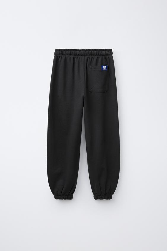 PANTALON JOGGER IMPRIMÉ NBA - MULTI TEAMS - Anthracite foncé de Zara - Image 1