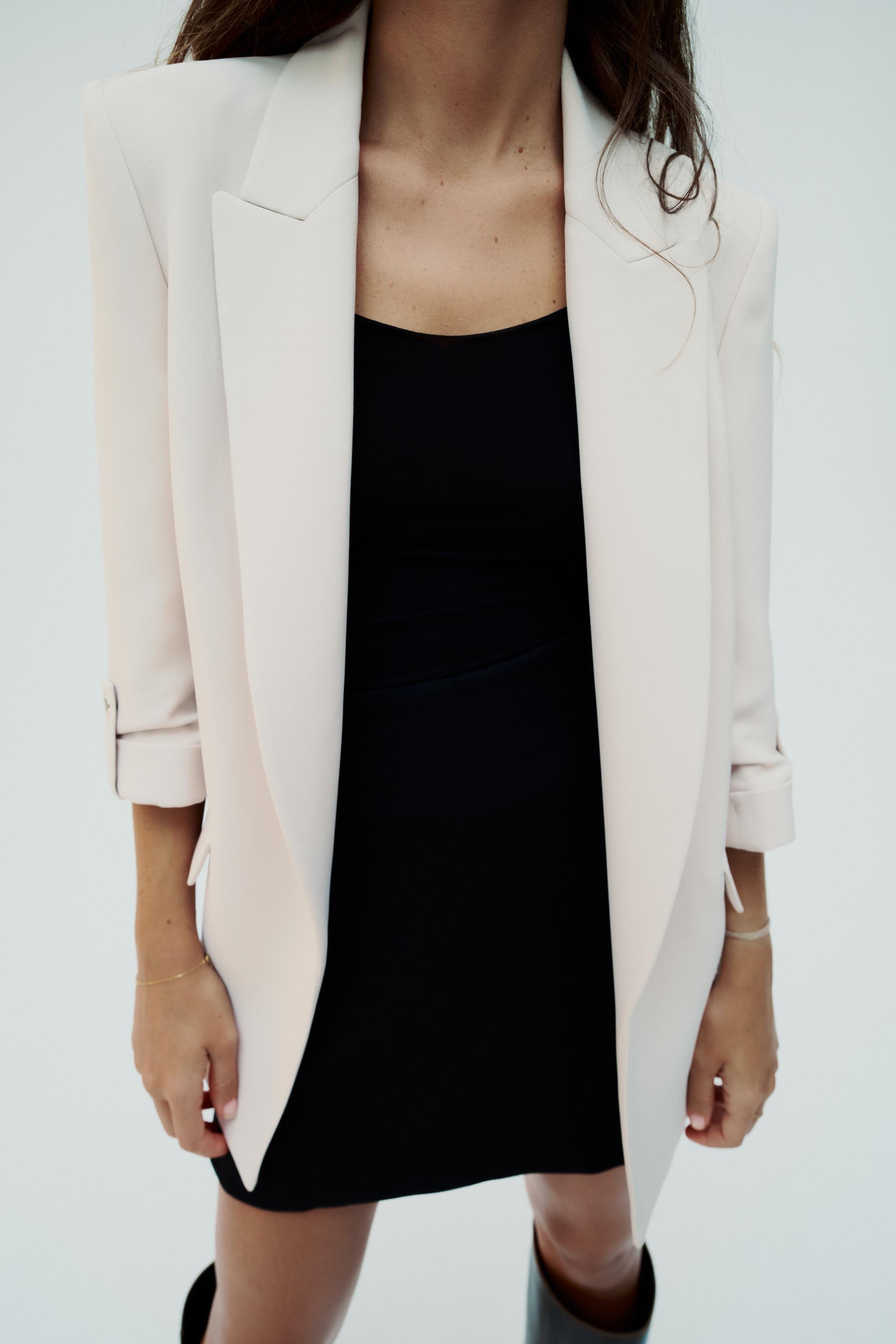 BLAZER WITH ROLLED UP SLEEVES