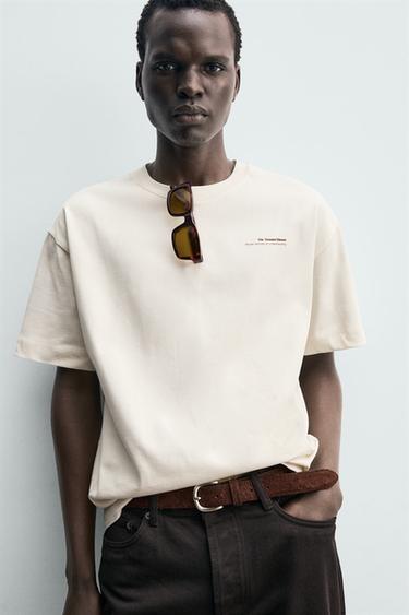 T-SHIRT À PIÈCE IMPRIMÉE EN CONTRASTE - Beige de Zara - Image 4