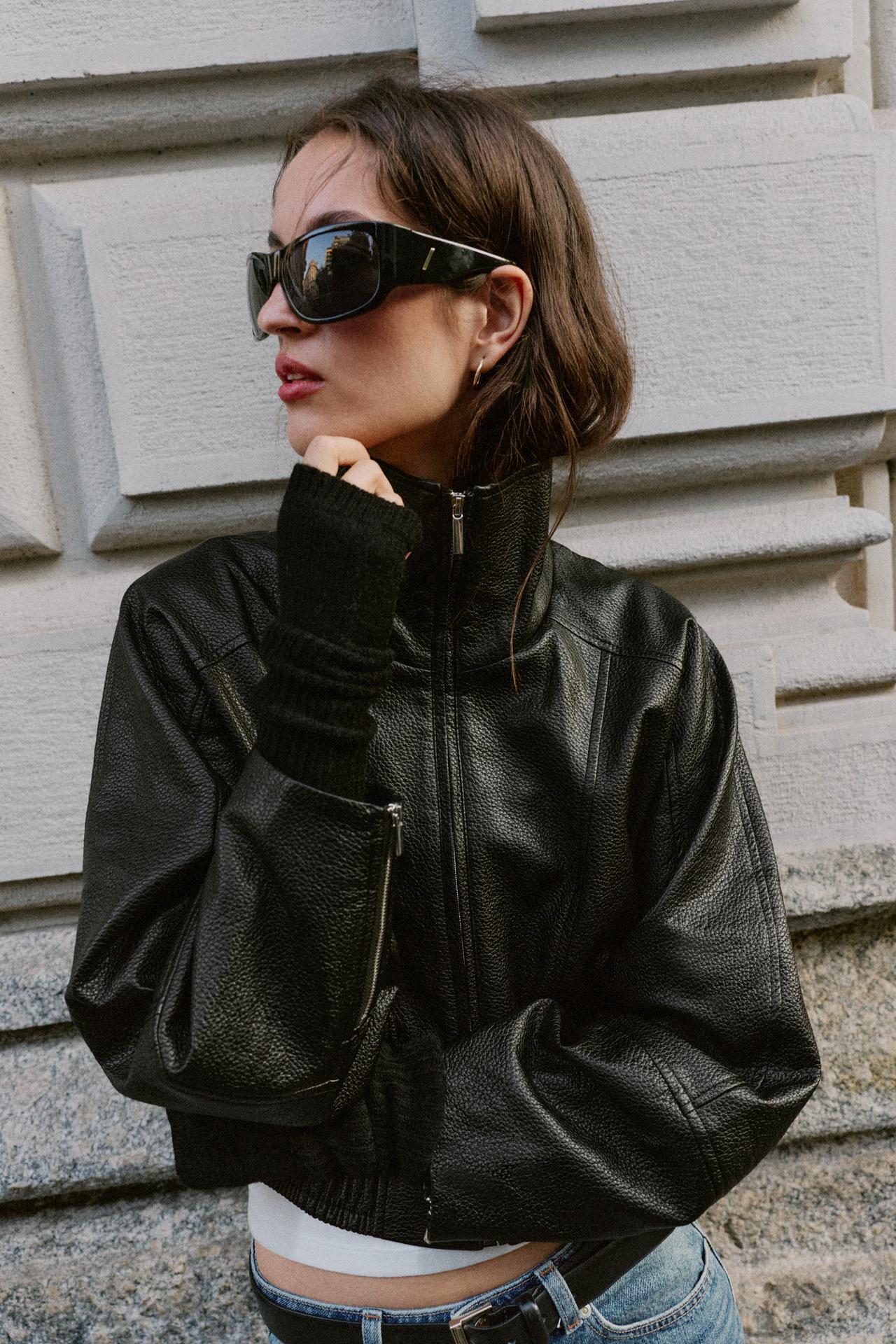 LONG KNIT MITTENS — Black