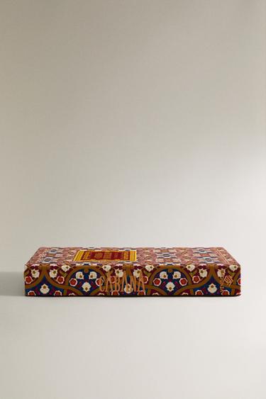 CABANA ANTHOLOGY BOOK (ENGLISH) - Red by Zara - Image 1