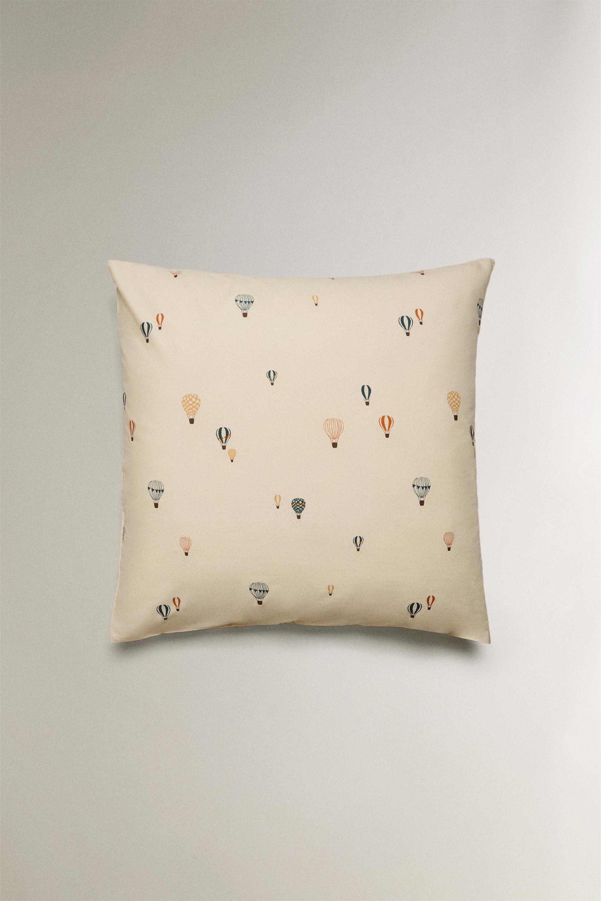 KIDS' BALLOON PILLOWCASE — Multicolored