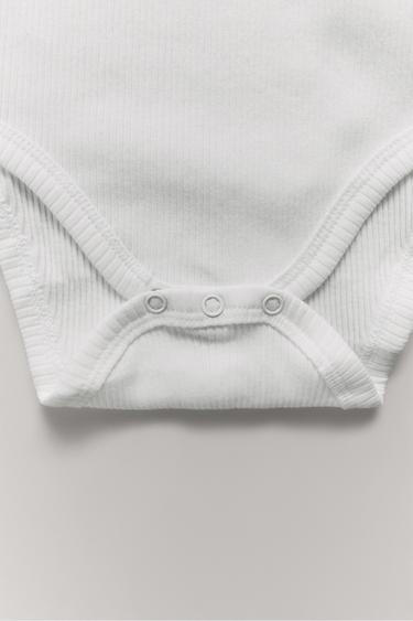 LOT DE CINQ BODYS FRAISES - Rose de Zara