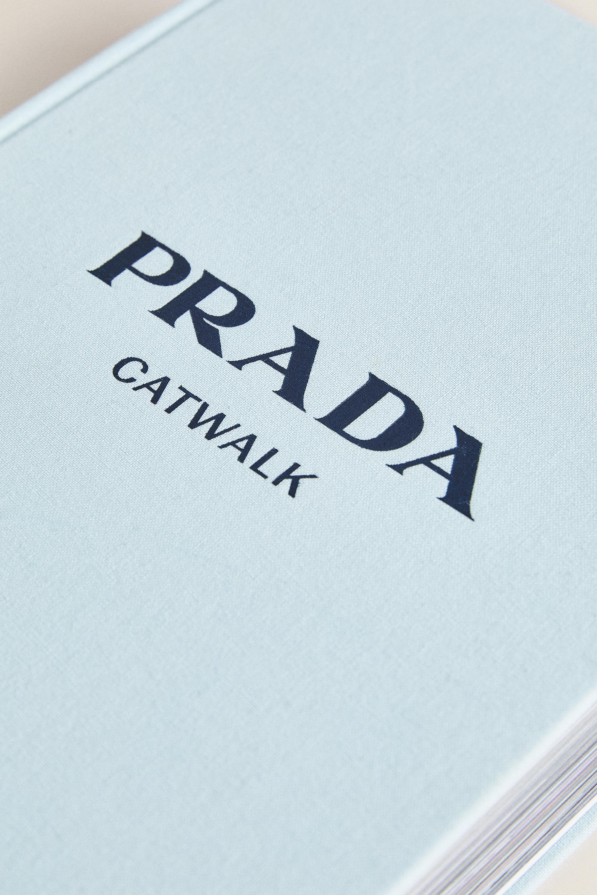PRADA CATWALK BOOK (ENGLISH)
