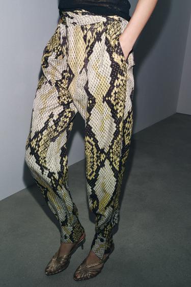 PANTALON IMPRIMÉ ANIMAL ZW COLLECTION - Kaki de Zara - Image 3