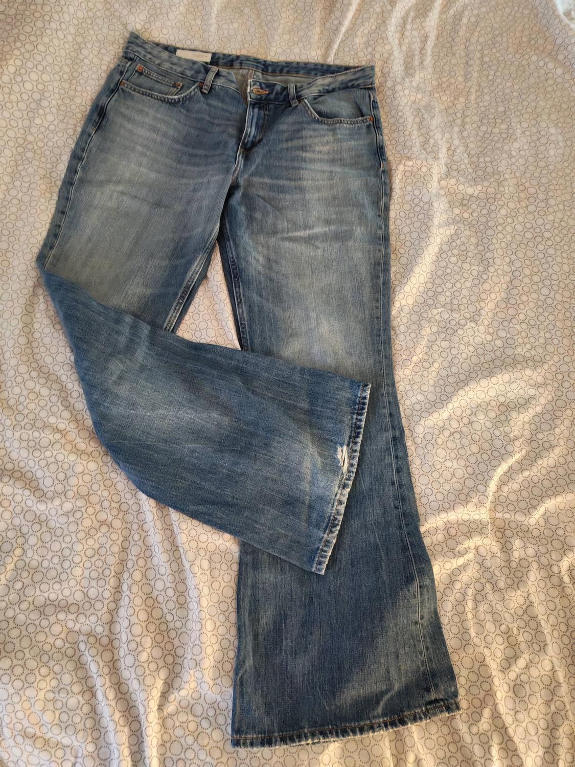 TRF LOW-RISE FLARE JEANS - Image 3