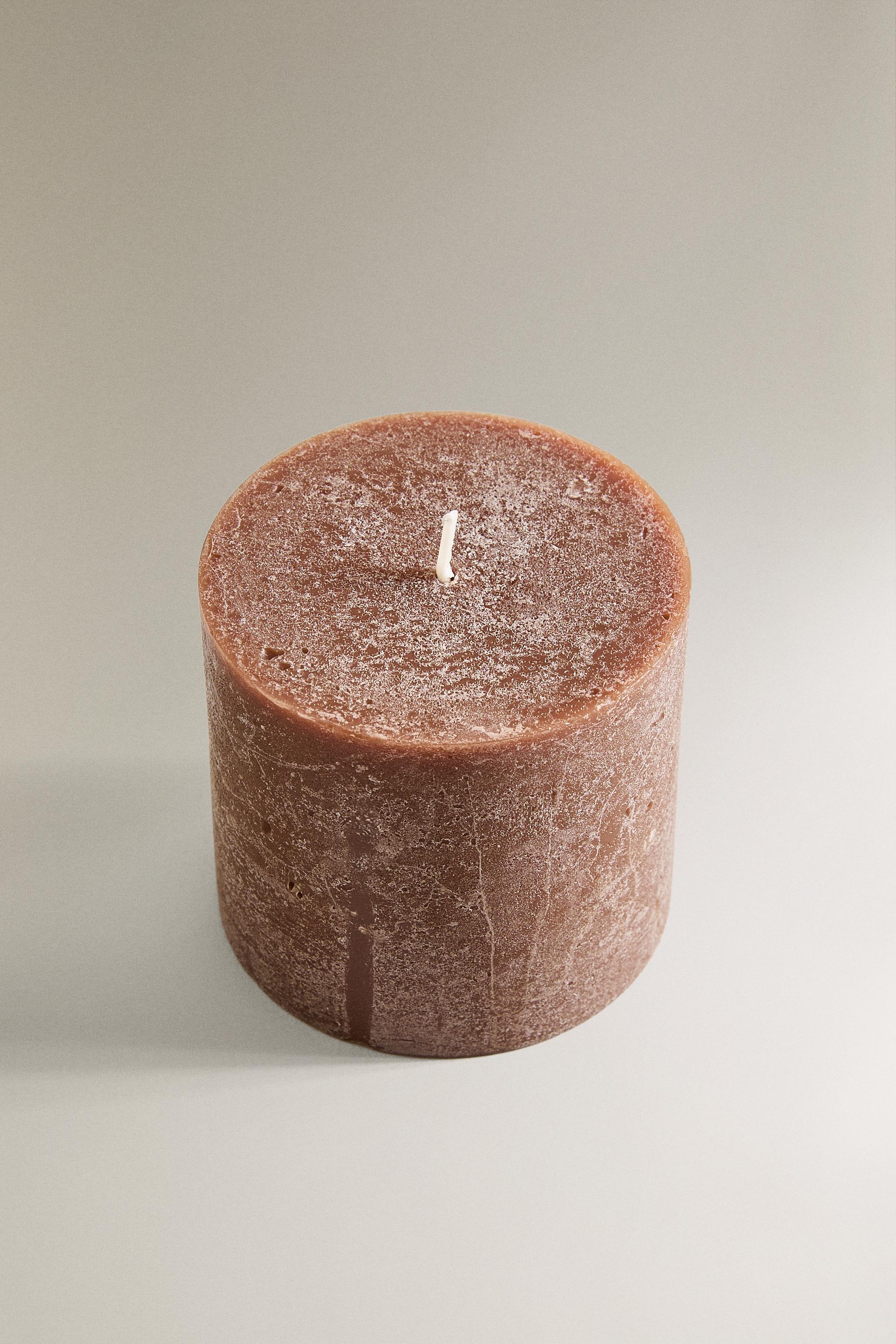 SMALL SALTED CARAMEL CYLINDRICAL SCENTED CANDLE